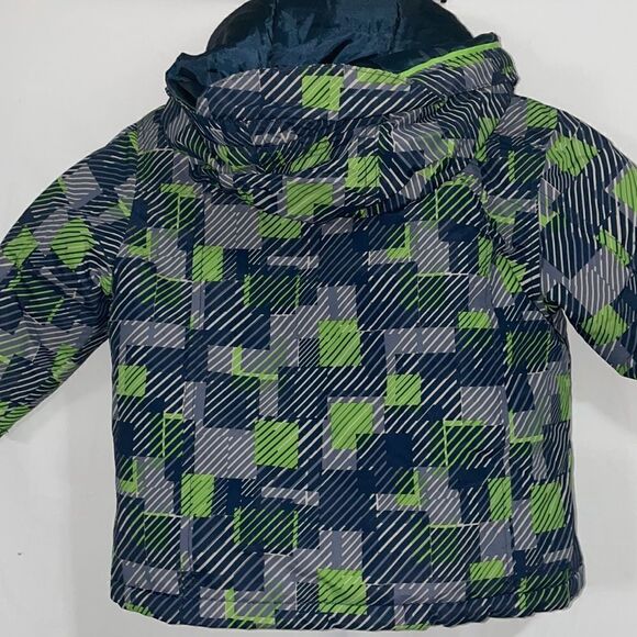 One year olds coat - Picture 5 of 6